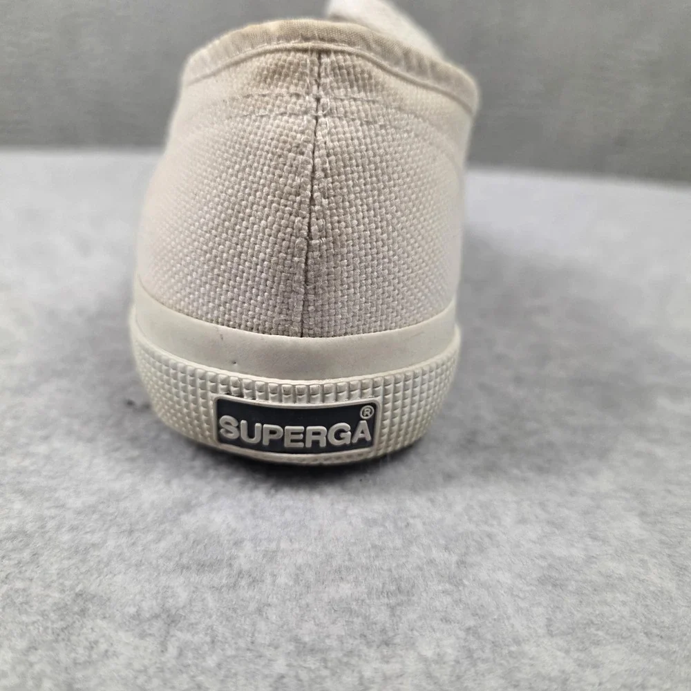 Superga brand style